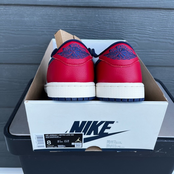 Size 8M - Air Jordan 1 Retro Low "Howard University" - Picture 4 of 5